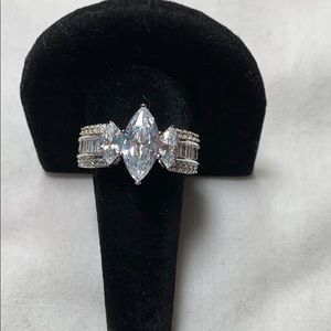 Bella Luce White Diamond Simulant Ring